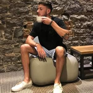 Meet your Posher, Drew